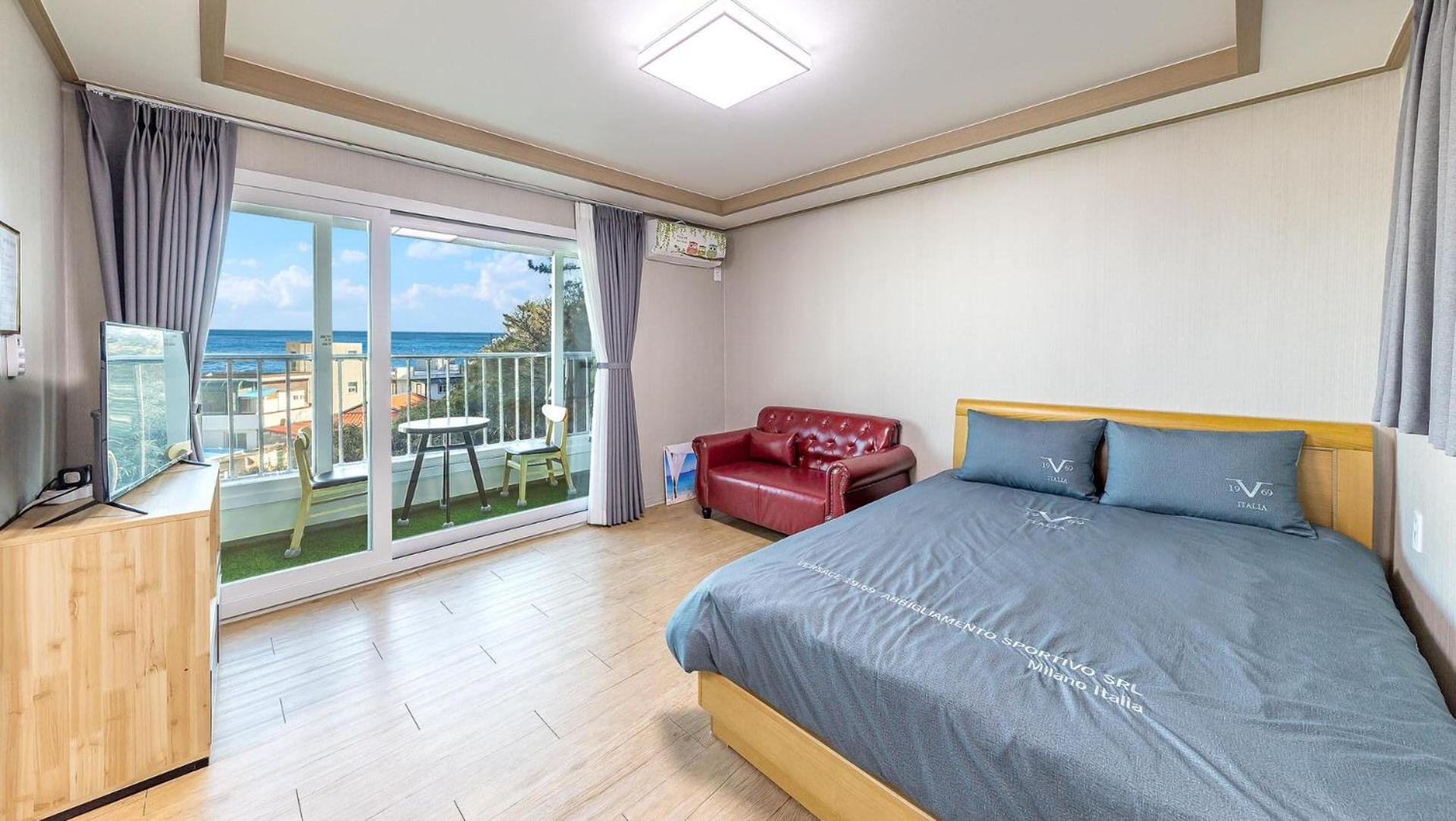 Gangneung Glad Pension Экстерьер фото